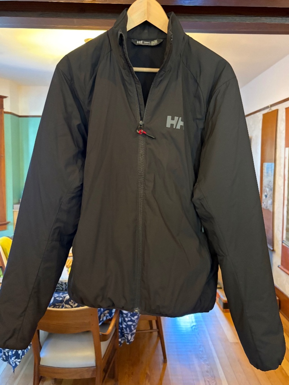 Helly Hansen Water-resistant Synthetic-insulated Black Men's Medium Jacket